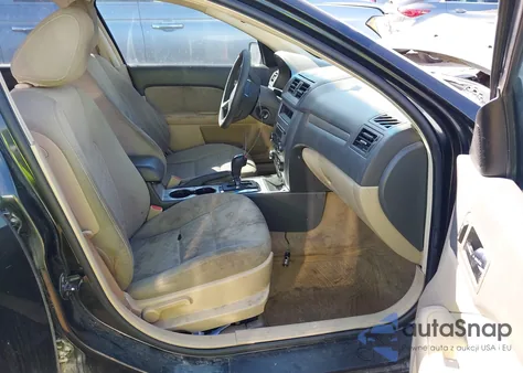 2010 Ford Fusion Se из США, поврежденный, VIN 3FAHP0HA7AR373250